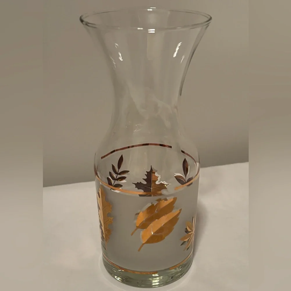 Vintage Mid Century Frosted Gold Leaves Libbey Glass 22oz Carafe Pitcher